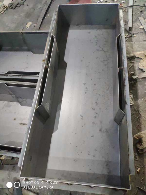 水溝蓋板模具生產(chǎn)廠家